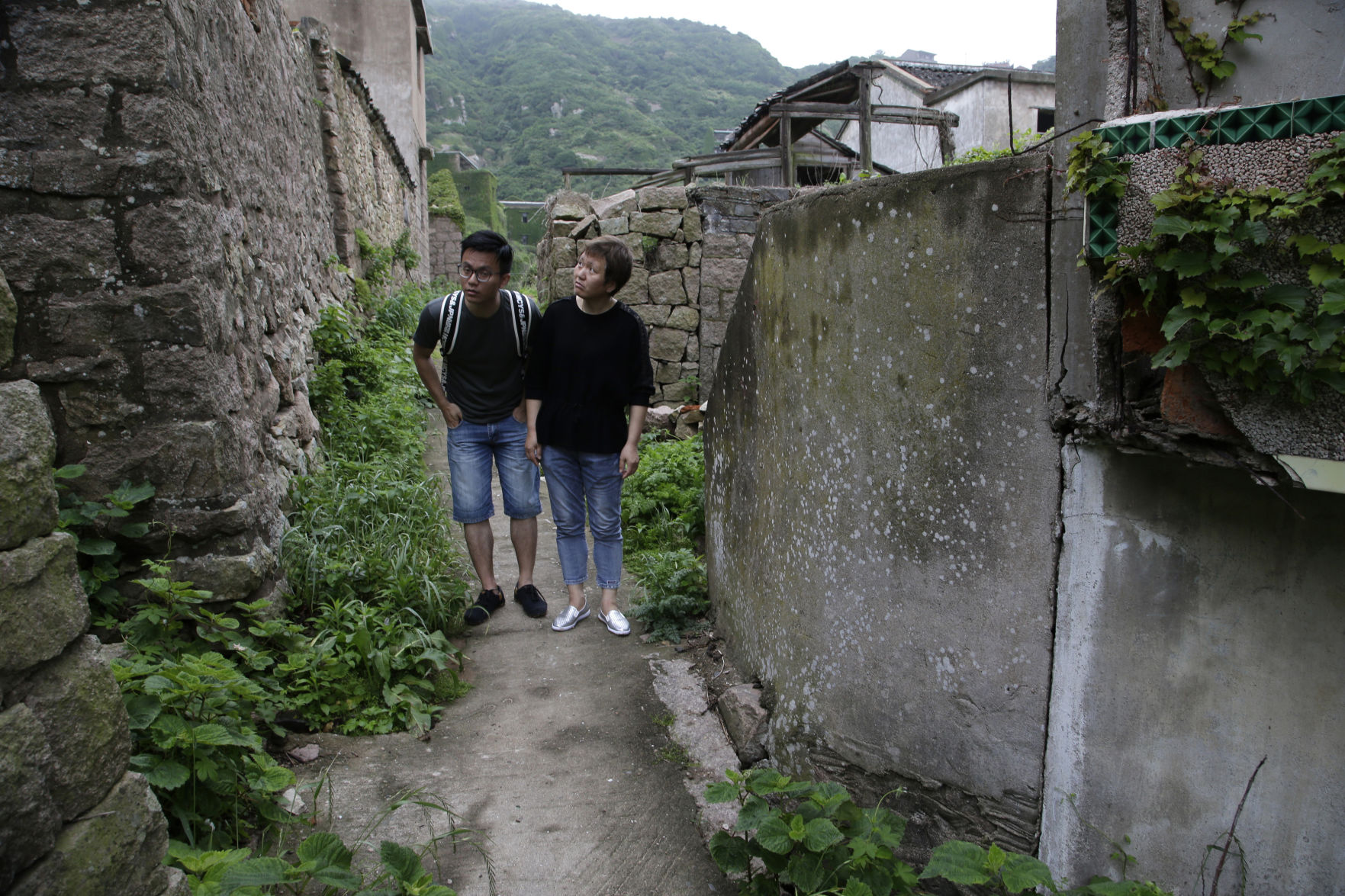 China Travel Ghost Village